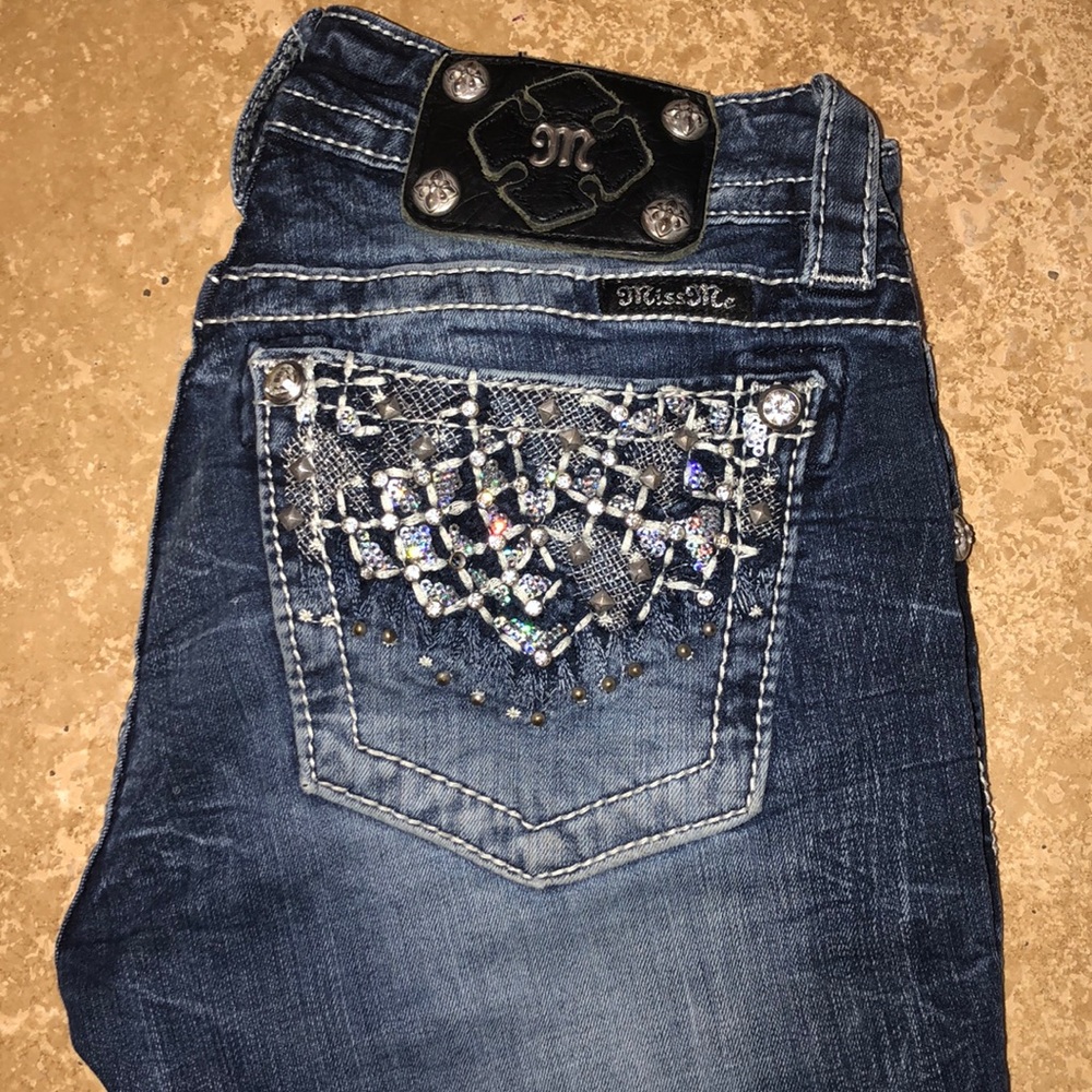 Miss me signature crop jean